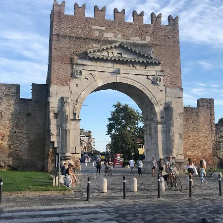 Apartment Di Pregio Affacciato Sull'arco D'augusto